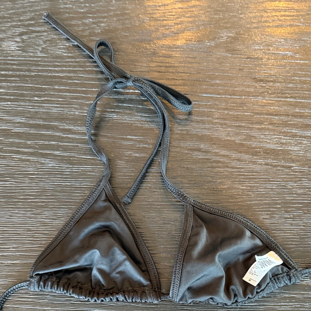 American Apparel Black Triangle Bikini Top - Picture 2 of 3